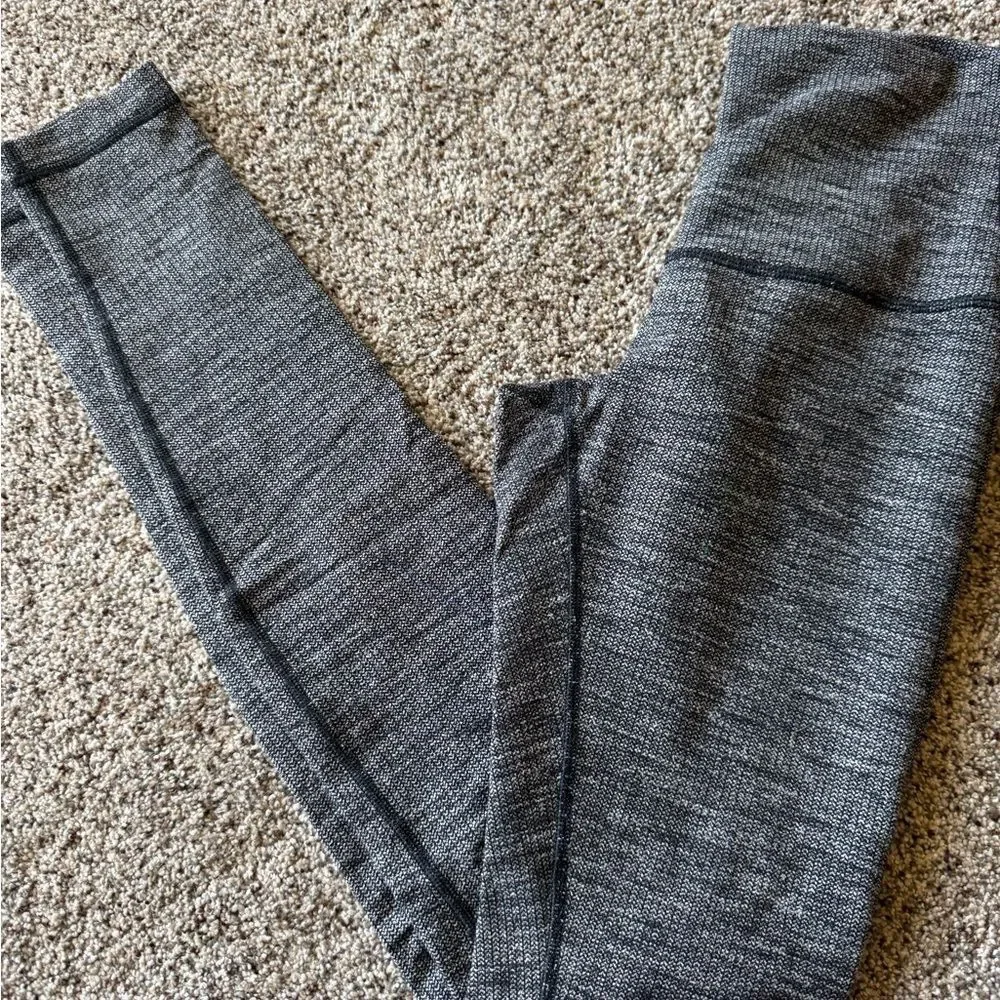 Size 4 31 inch inseam Lululemon Wunder Under high waist Legging gray